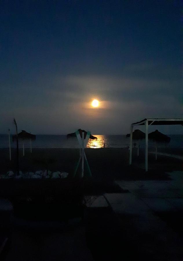 Lido Beachfront Торремолинос Экстерьер фото